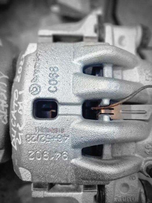 Etrier,etrieri fata Fiat Ducato motor 2,2 multijet 140cp an 2021-preze