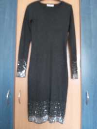 Rochie neagră ,material tricotat ,subțire,mărimea L ,purtată o singură