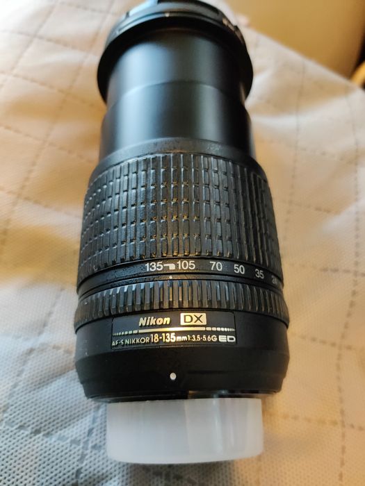 Nikon 18-135 DX Обектив