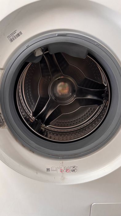 Pentru piese - Vand masina de spalat rufe cu uscator Samsung WD80