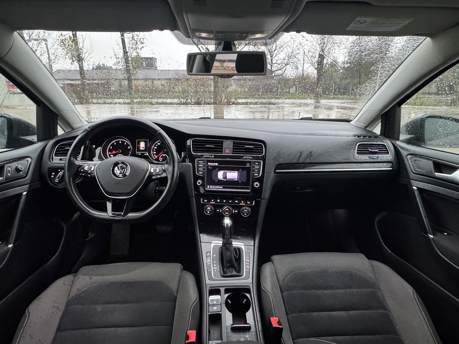 VW Golf 2014 Automat/bi xenon/navigatie/scaune incalzite/alcantara