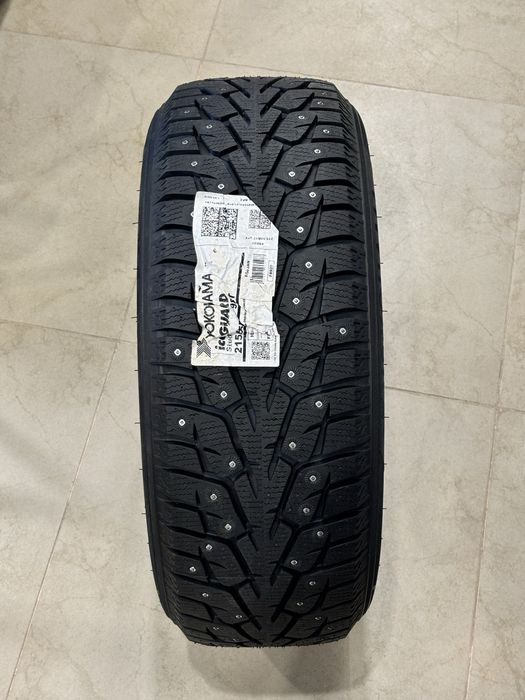 Зимние шины Yokohama +подарки 215/55 R17 98T