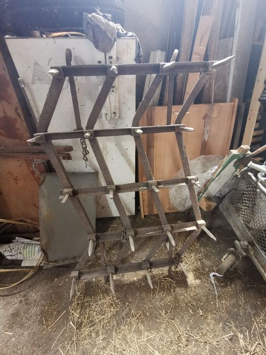 Продавам 2 грапи/търмъци за 99 лв. И павилион/будка за 350
