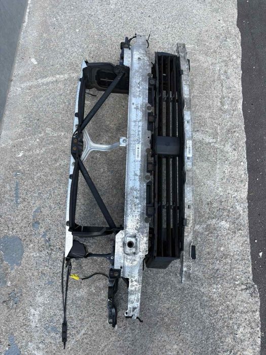 BMW G30/G31 преден панел/ маска