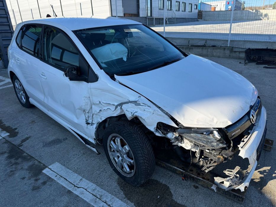 Dezmembrez / Dezmembrari / Piese / Accesorii Vw polo 6r 2014 alb 1.2 CFWA volan stanga