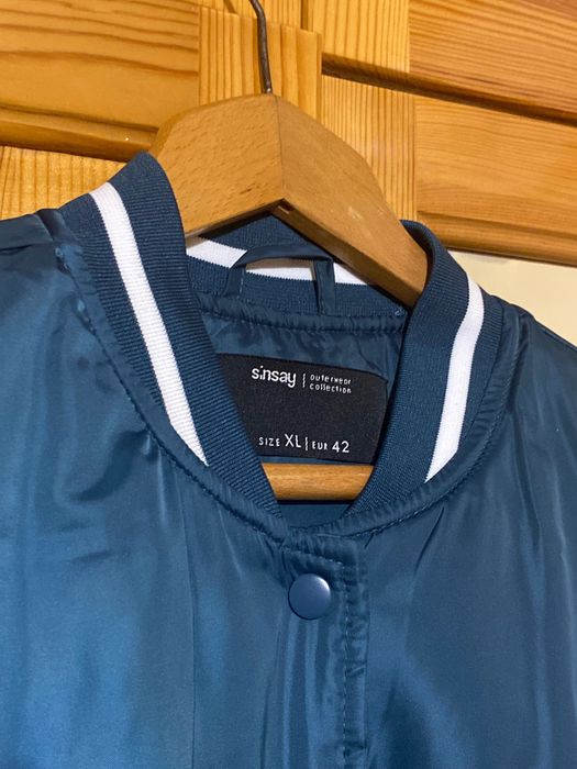 Бомбър яке (като ново)