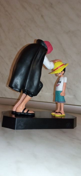 One piece Luffy and Shanks екшън фигури