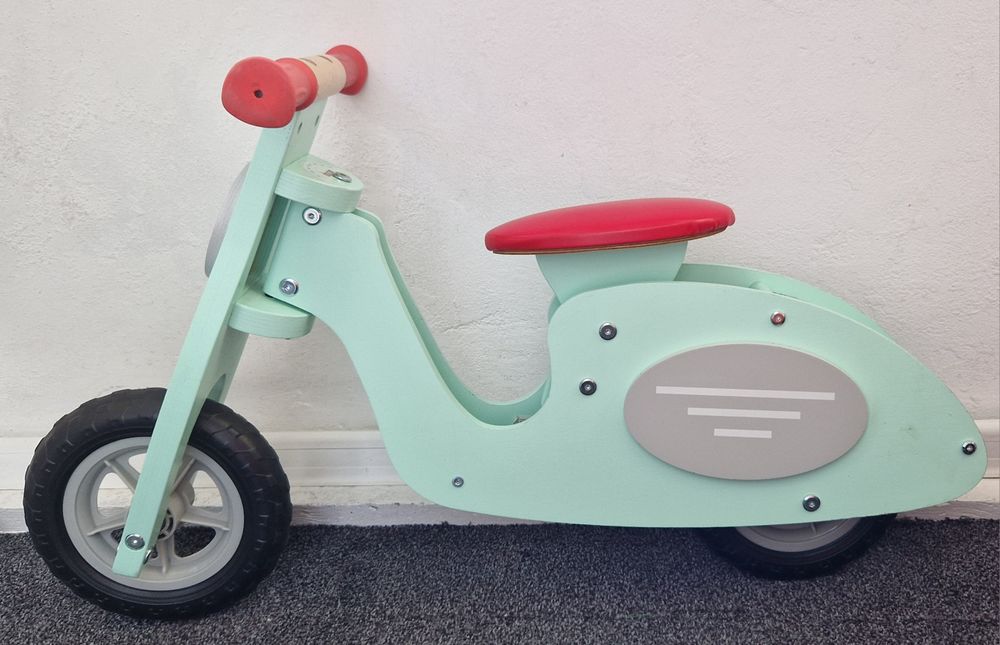 Bicicleta/Scooter din lemn pentru dobandire echilibru,  2-4 ani