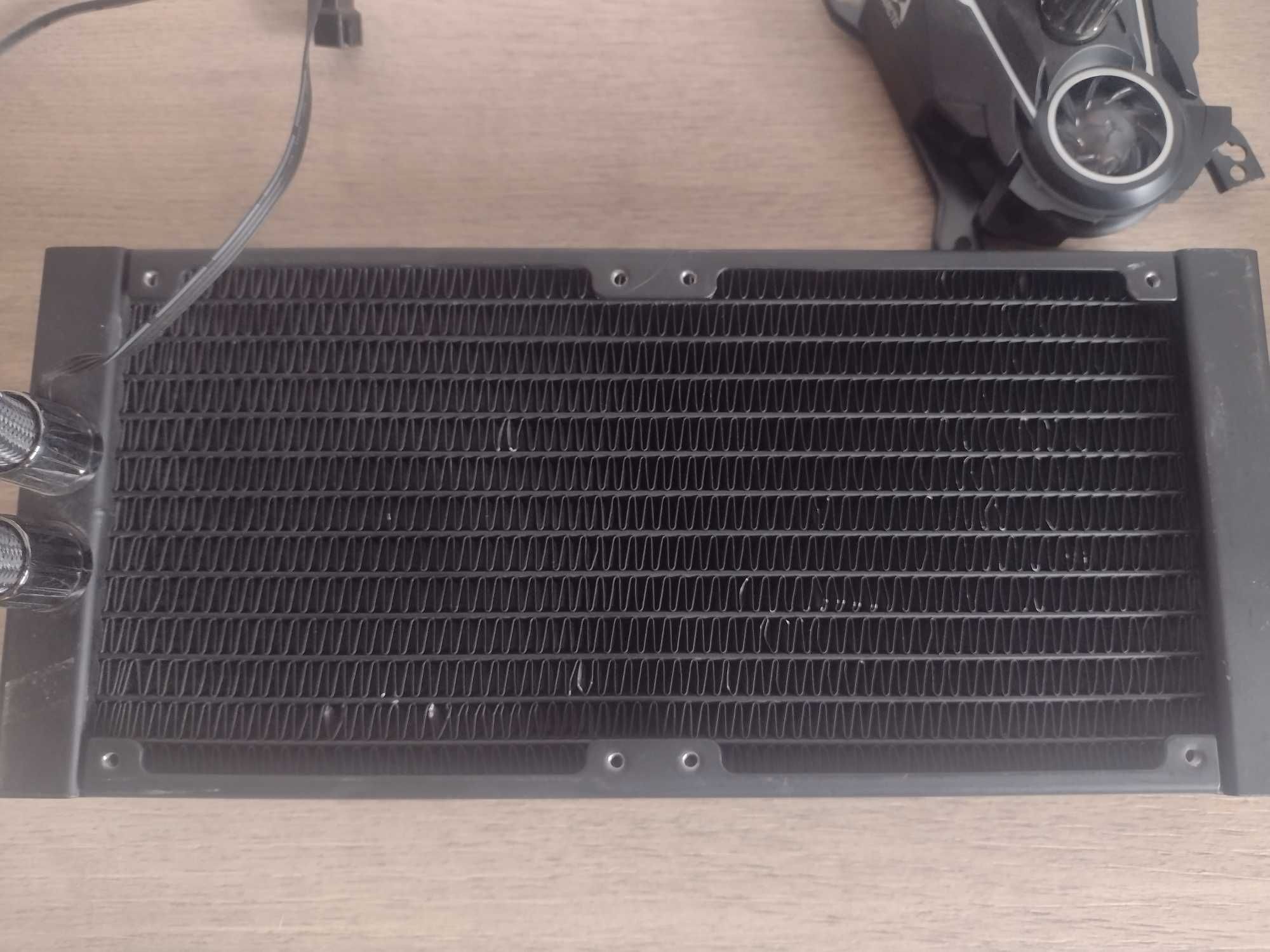 2 броя водни охаждания за компютър Arctic и NZXT