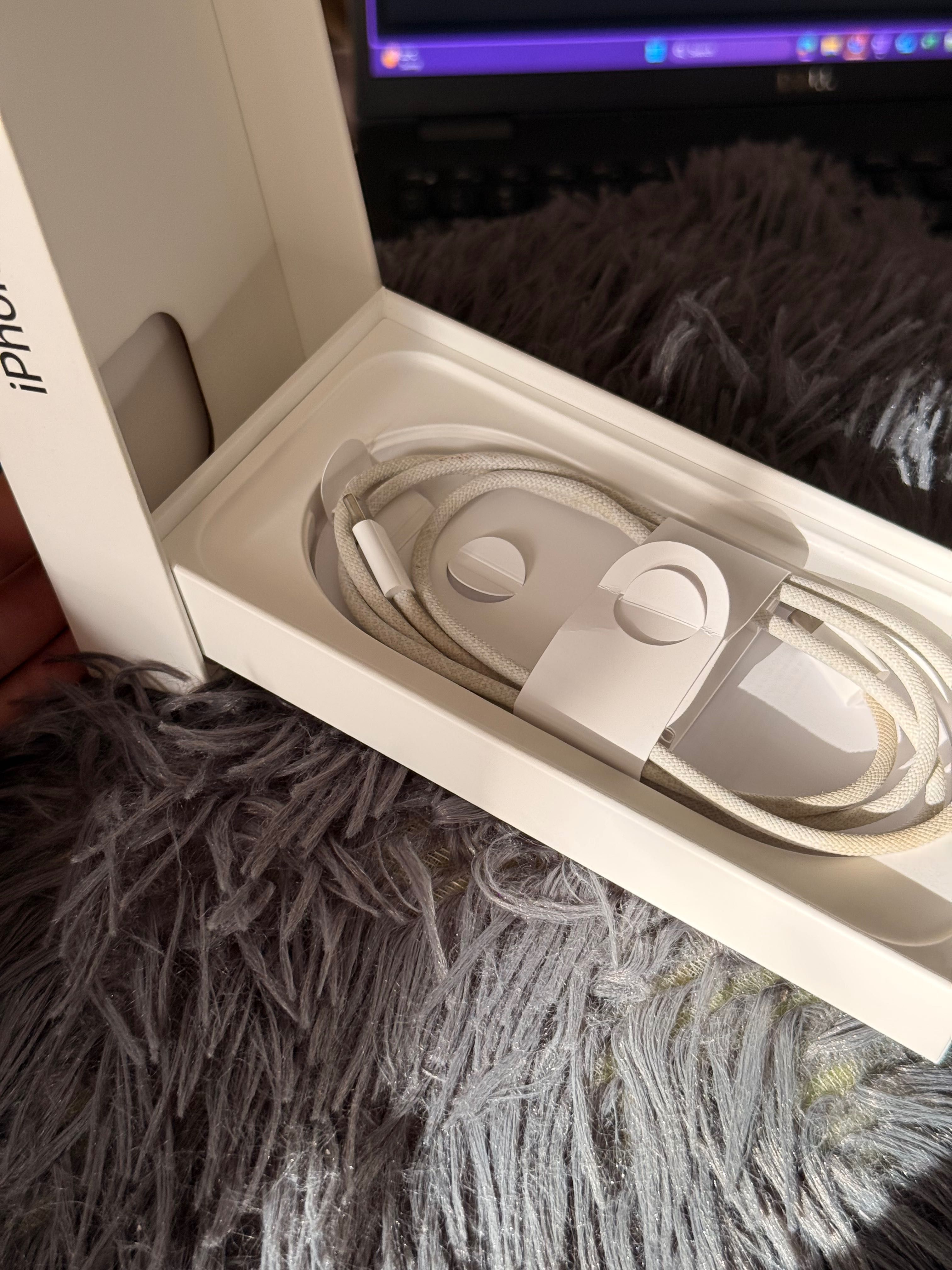 Iphone 16 Pro с гаранция