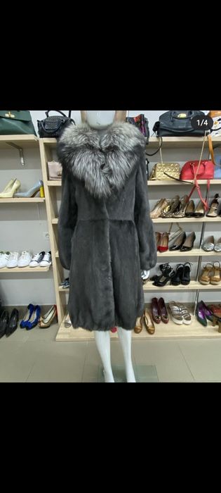 Продам шубку в хорошем состоянии.