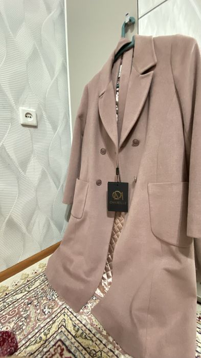 Пальто новыйлай  тұр