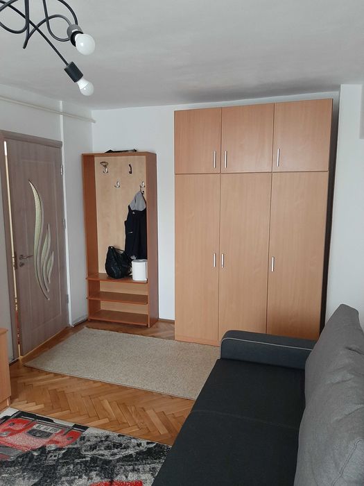 Inchiriez garsoniera Unirii Sud, et.2/10