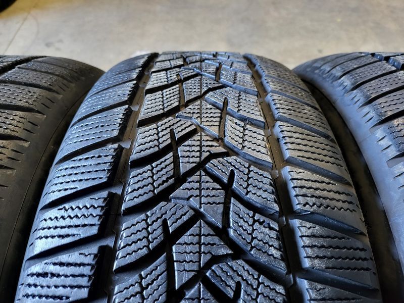 235/55/19 DUNLOP 4бр