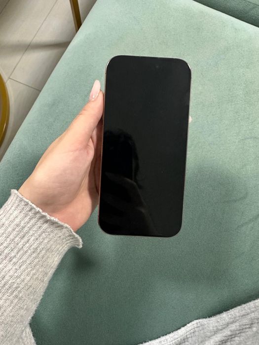 Iphone 16 pro in stare foarte buna