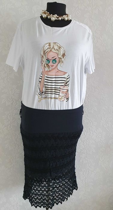 Fusta neagra cu dantela stil "crosetat"