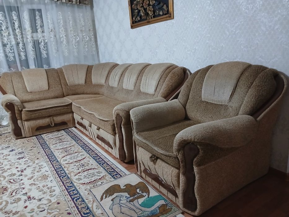 Диван б/у хорошего состояния