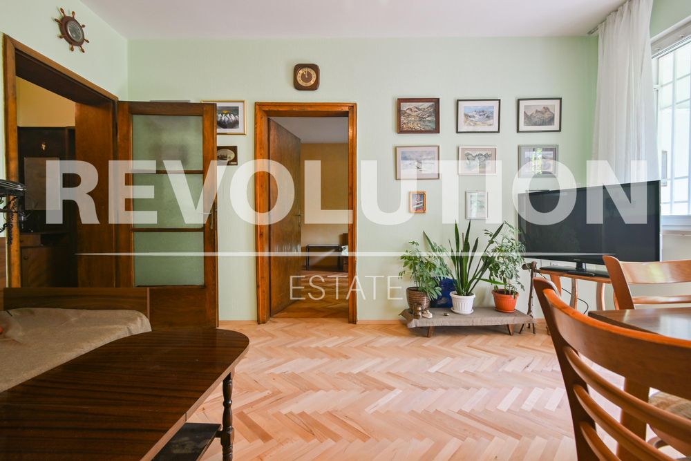 Дава се под наем Тристаен апартамент в София, Яворов - 93 кв.м за 750 € - Снимка #3