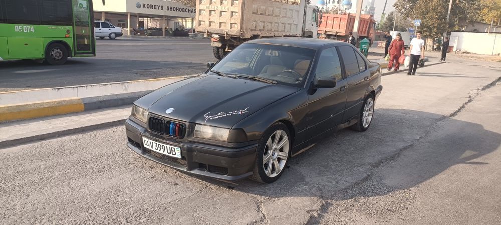 БМВ Е36 сотилади