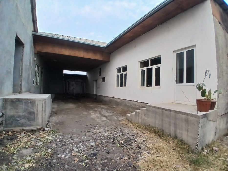 Hovli sotiladi / Beshariq