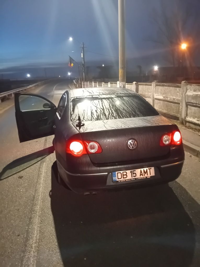 Vând passat b6 sau schimb cu seria 3