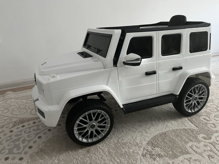 Продам машину на аккумуляторе в отличном состоянии