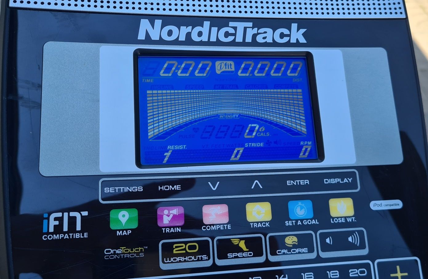 Немско Елиптичният велосипед NordicTrack Strider 450