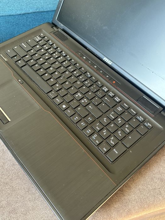 Msi Gaming 17,3” • proceosr i7-4710HQ• 12gb ram• 1tb• Nvidia video