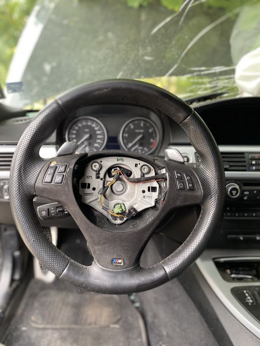 М волан с ПЕРА BMW e90,e91,e92,e87  БМВ е9х,е8х 318d,320d ,330d,335d