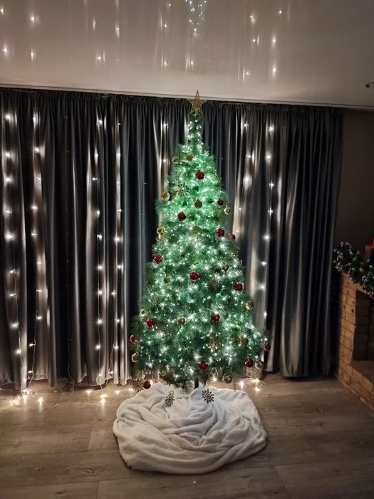 Продам новогоднюю елку