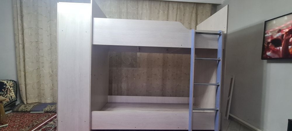 Продам двухярусную подростковую кровать