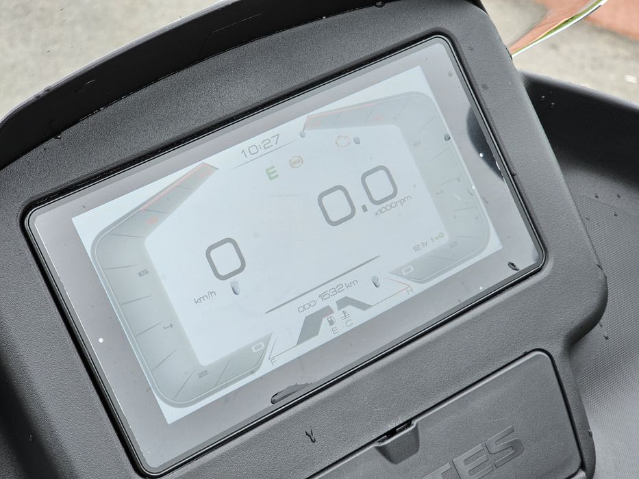 Maxi Scuter Zontes 350E - în garanție