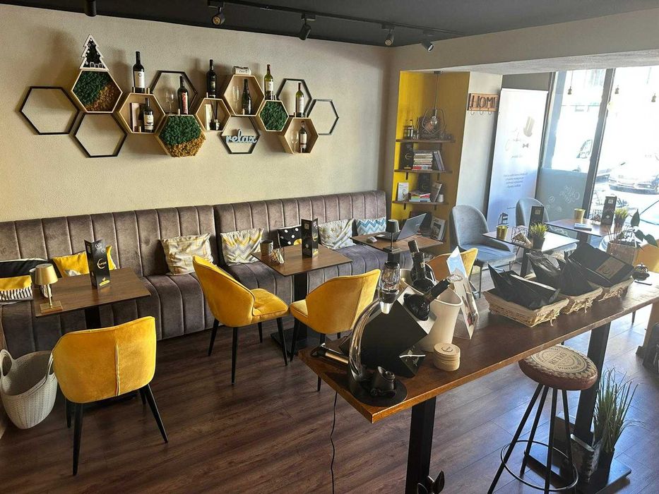 CAFENEA de VANZARE in zona centrala Pitesti! Afacere la cheie!