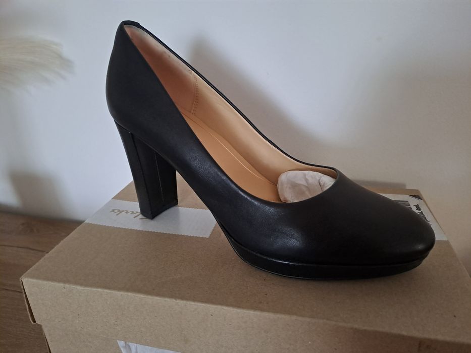 Pantofi Clarks negri piele39