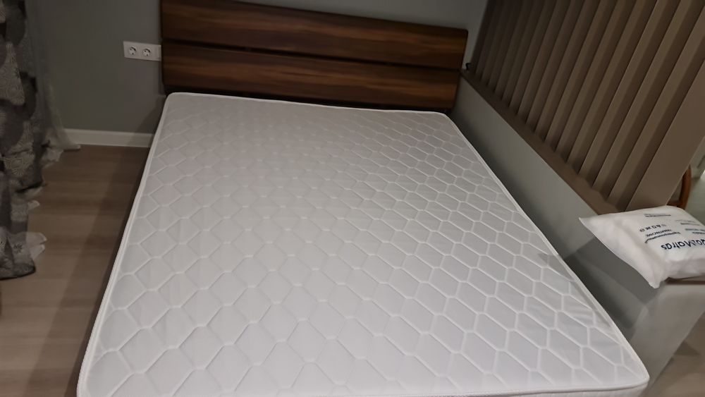 Продам кровать удобную