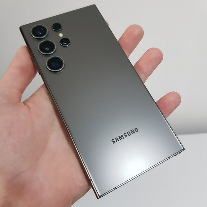 Samsung Galaxy S24 Ultra Full Box.