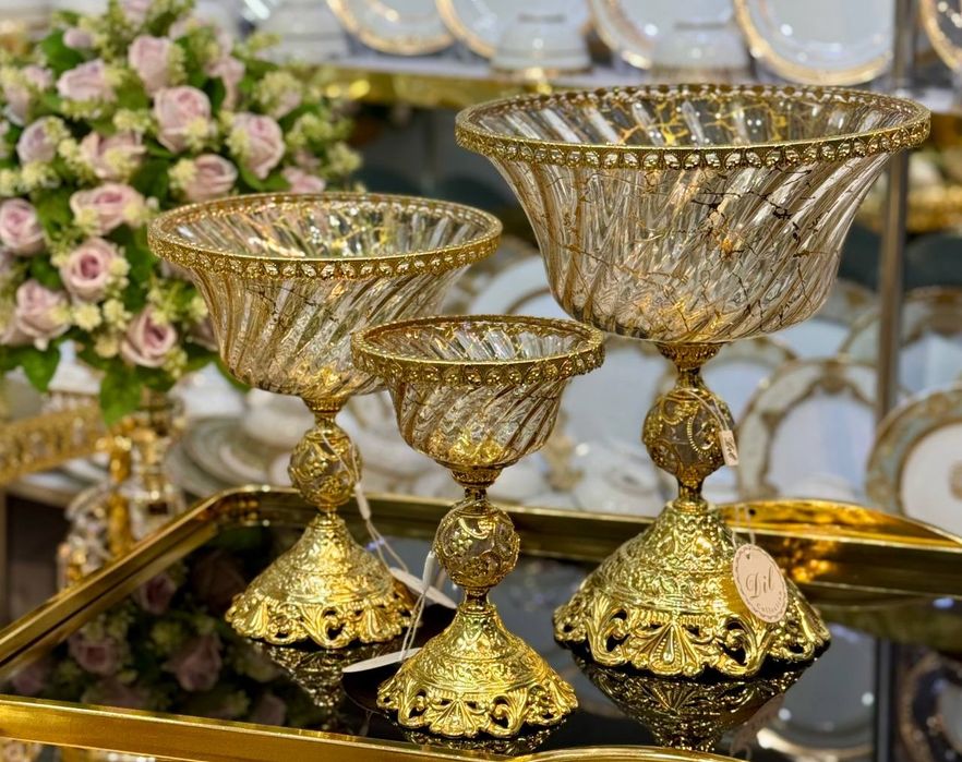 Набор декоративных чаш из мрамора и золота premium