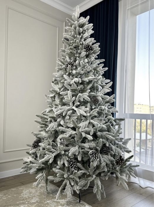 Елка заснеженная 180см (новая)