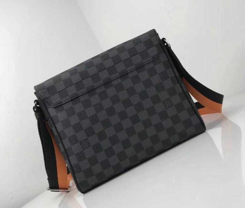 Луксозна чанта Louis Vuitton