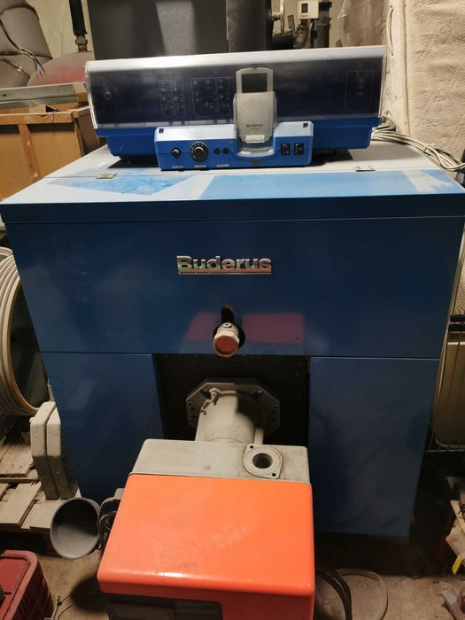 Отоплителна система на газ. 2 котела по 250 кВт. Оборудвана с всичко.