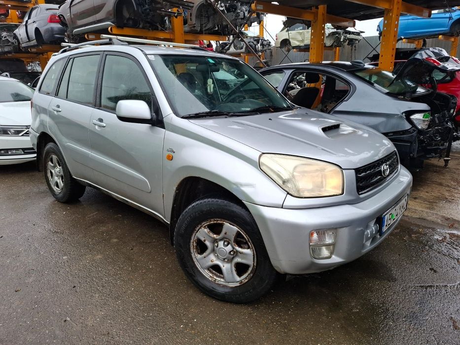 Dezmembrez Toyota RAV4 2 [facelift] [2003 - 2006] 2.0 d-4d 1CD-FTV