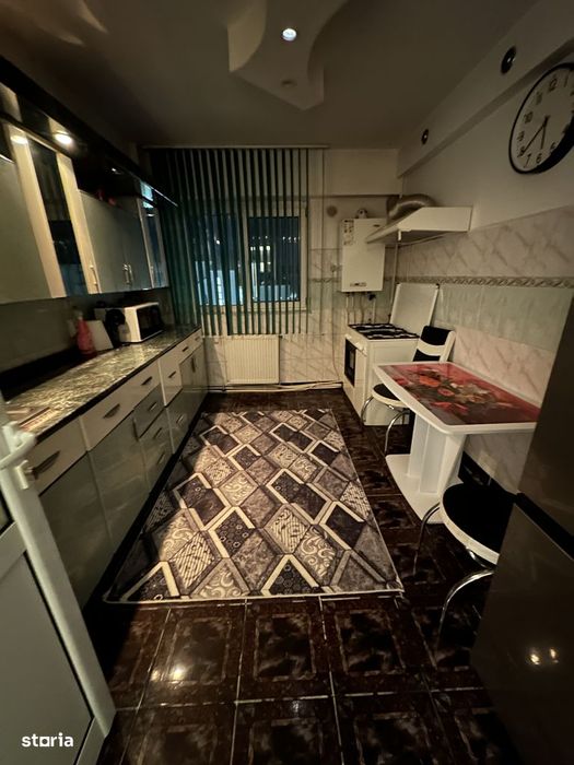 Apartament 3 camere 72 mp, decomandat