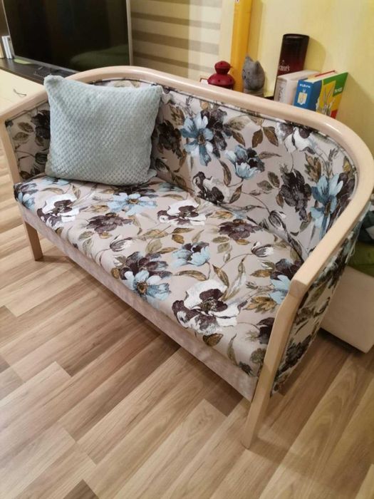 Двуместен диван за кухня