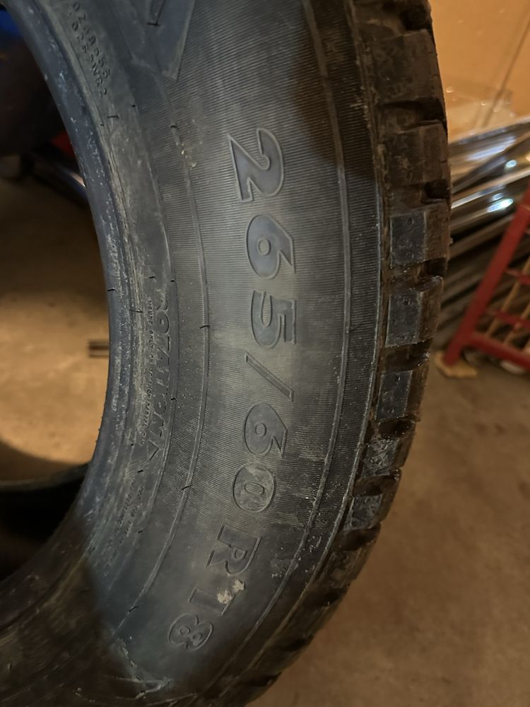 Продам шины зимние 265/60r18