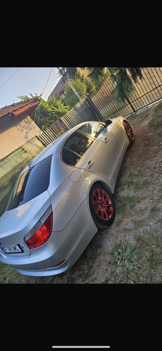 Vând bmw e60 520i