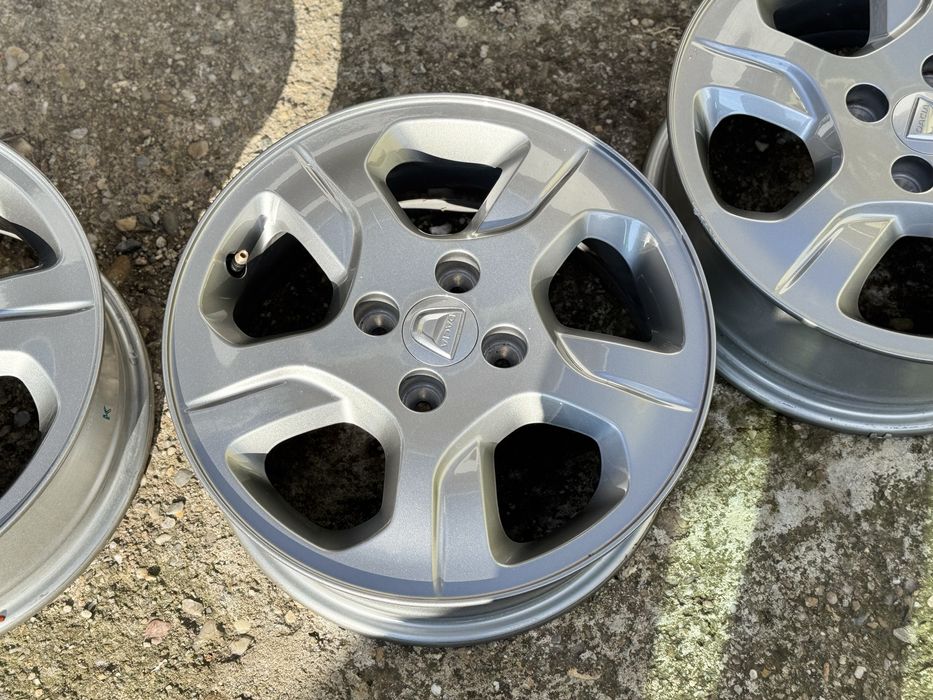 Jante Dacia r15 originale ca noi!