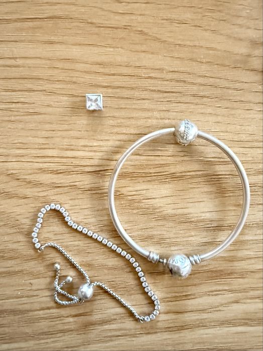 Сребърни гривни и пръстени PANDORA