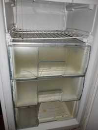 Vând congelator 4 sertare