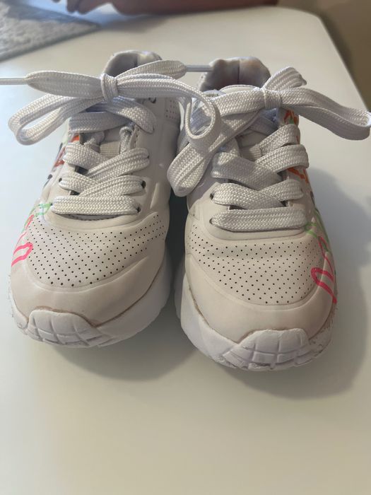 Обувки за момиче mayoral  и Skechers