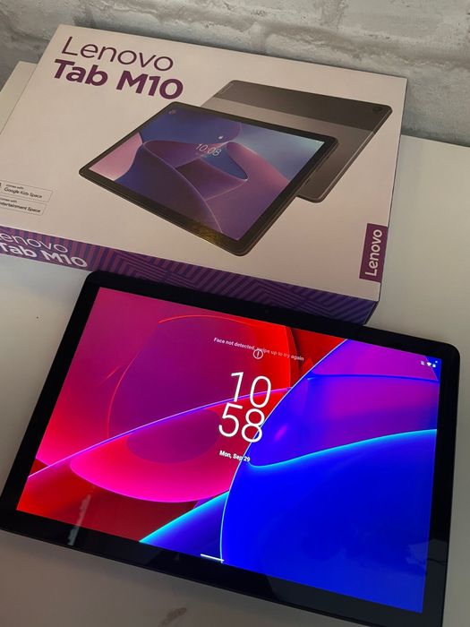 Vand tableta lenovo tab m10 in garantie!!